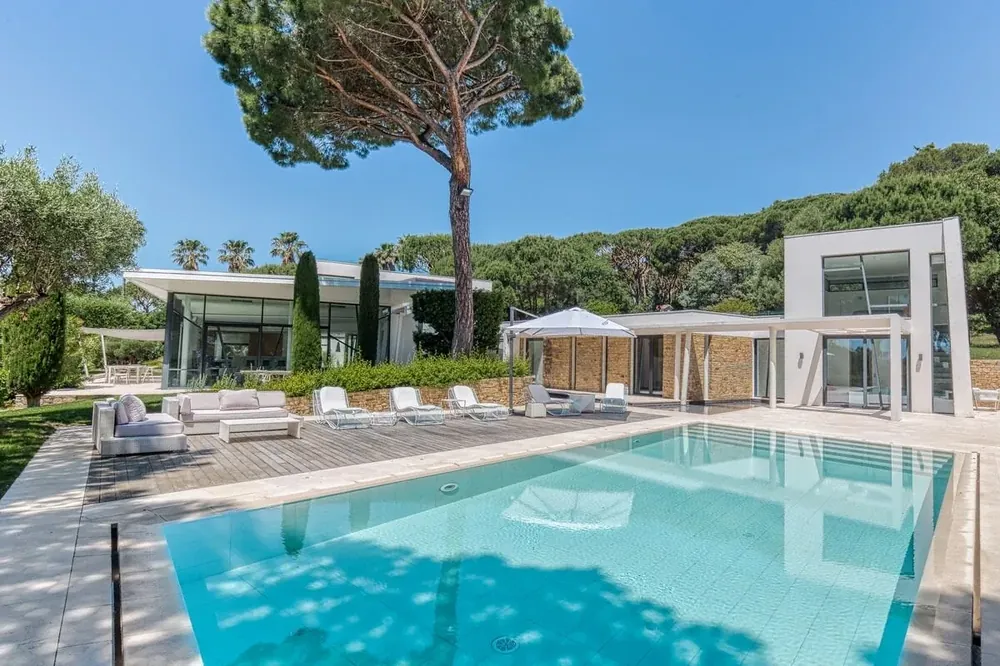 Villa Vahine à Tahiti, Saint-Tropez
